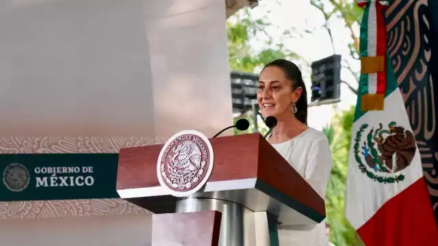 La presidenta electa acompaña a AMLO en su tercera gira común por México