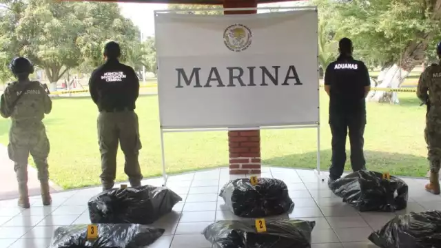 Secretaría de Marina realiza importante decomiso de cocaína en el puerto de Lázaro Cárdenas