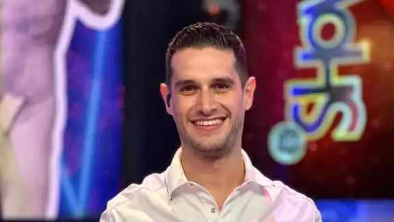 Adrián Marcelo pide a los fans que lo dejen de comparar con Gala Montes Adrián Marcelo pide a los fans que lo dejen de comparar con Gala Montes