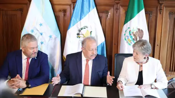 La Secretaría de Relaciones Exteriores encabezó la firma del convenio de colaboración plasmado en un memorándum La Secretaría de Relaciones Exteriores encabezó la firma del convenio de colaboración plasmado en un memorándum