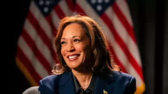 Kamala Harris lanza mensaje tras su derrota y pide a sus seguidores paciencia Kamala Harris lanza mensaje tras su derrota y pide a sus seguidores paciencia