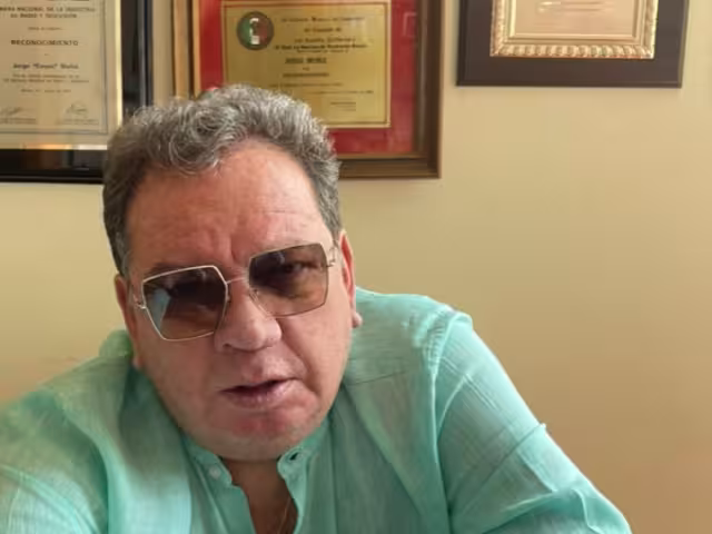 Coque Muñiz desata rumores de sobre supuesta boda de Mónica Noguera y Erik Rubín