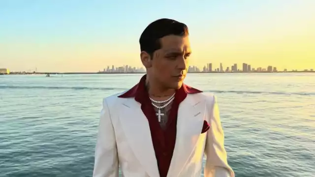 Afirman que el padre de Christian Nodal fue quien le aconsejó al cantante quitarle 9 millones de dólares a Cazzu