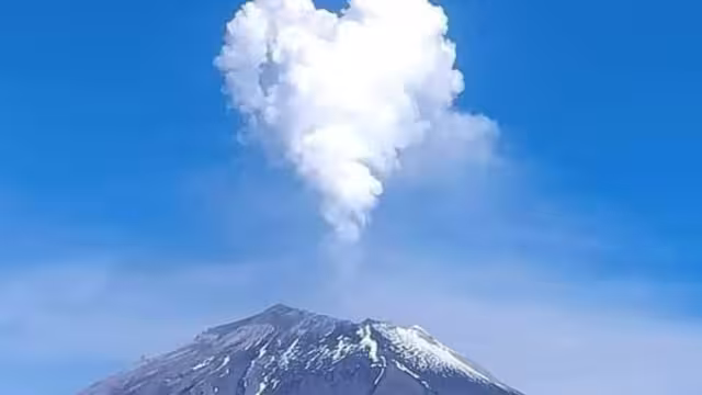 Don Goyo le manda amor a México; la fumarola del Popocatépetl que le está dando vuelta al mundo
