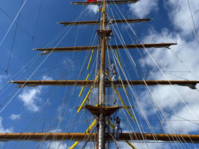 La embarcación arribó al muelle 86 “Pier 86” en Manhattan, Nueva York.