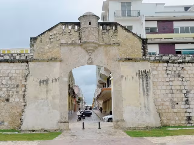 Su función principal era proteger la ciudad de los ataques piratas 