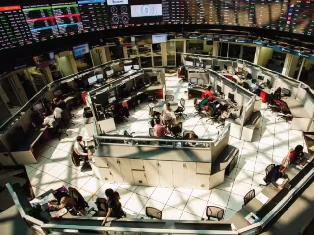 Este lunes 10 de junio la Bolsa Mexicana de Valores cerró con ligero repunte de 0.38%