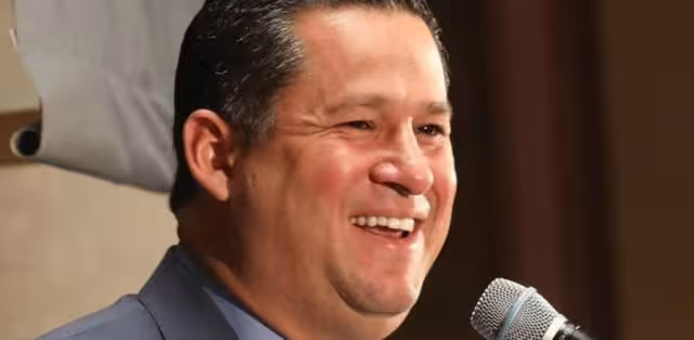 Diego Sinhue Rodrñiguez Vallejo, gobernador de Guanajuato