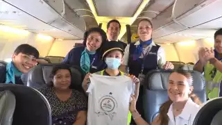 Desde que llegó a la terminal aérea, los ojos del pequeño brillaron como si cada detalle de la instalación fuera una pista iluminada