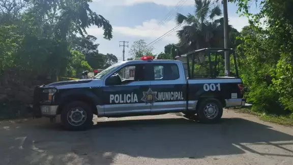 Agentes policiacos atendieron el llamado de emergencia en José María Morelos Agentes policiacos atendieron el llamado de emergencia en José María Morelos