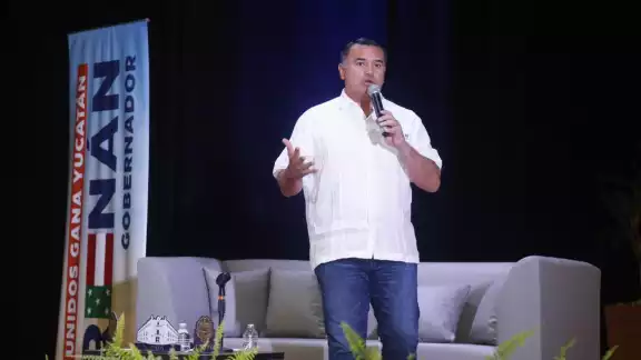 El candidato Renán Barrera promovió el IE-TRAM como si fuera de su administración El candidato Renán Barrera promovió el IE-TRAM como si fuera de su administración