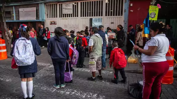 El profesor de primaria fue atrapado gracias a su celular extraviado. El profesor de primaria fue atrapado gracias a su celular extraviado.