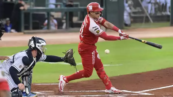 Los Diablos Rojos del México derrotaron 5-3 a los felinos y se llevaron la serie de visita. Los Diablos Rojos del México derrotaron 5-3 a los felinos y se llevaron la serie de visita.