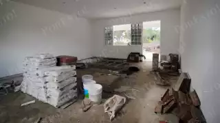 Regreso a clases sin aulas:  Miles de estudiantes en Q. Roo estudiarán en salones  en construcción y sin luz