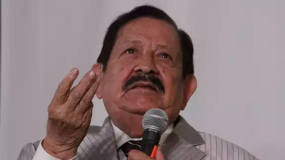 El músico mexicano no pudo despertar de terapia intensiva El músico mexicano no pudo despertar de terapia intensiva