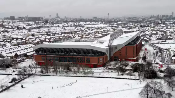 El estadio afectado por la nieve, pero sin contratiempos