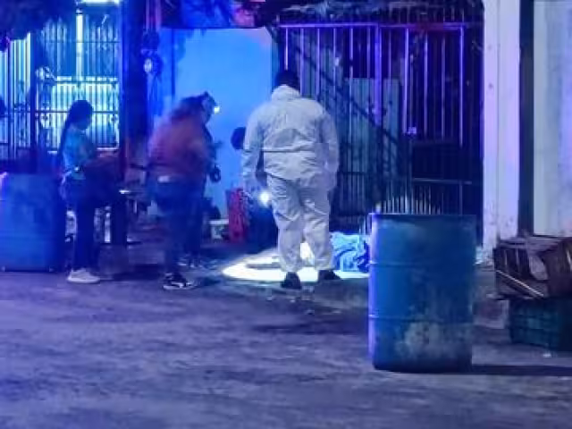 Fallece hombre por pelea callejera en Playa del Carmen