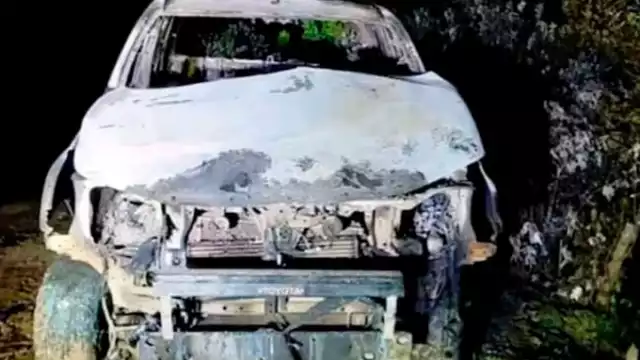 Autoridades deberán determinar el causante del incendio del vehículo.