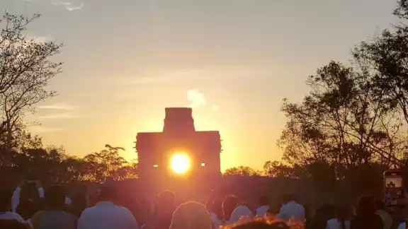 El solsticio de invierno en la península de Yucatán se celebrará el 21 de diciembre de 2024 a las 10:28 a.m. (hora local) El solsticio de invierno en la península de Yucatán se celebrará el 21 de diciembre de 2024 a las 10:28 a.m. (hora local)