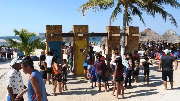 Playa Bonita ha recibido hasta 2,500 visitantes en los últimos fines de semana.