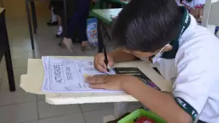 Becas del Gobierno de México reducen deserción escolar en Campeche 