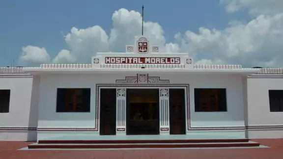 El Hospital Morelos de Chetumal se especializa en el área de maternidad y pediatría. El Hospital Morelos de Chetumal se especializa en el área de maternidad y pediatría.