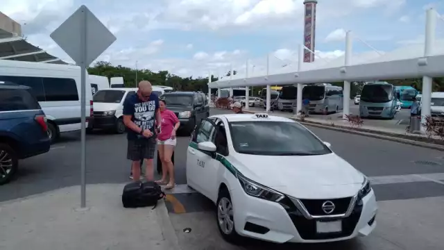 Taxis del aeropuerto de Cancún y de aerolíneas: ¿Cuánta es la diferencia de tarifas?