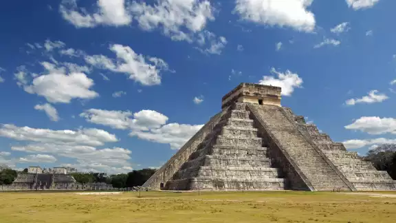 Chichén Itzá es una de las zonas arqueológicas más visitadas en México Chichén Itzá es una de las zonas arqueológicas más visitadas en México