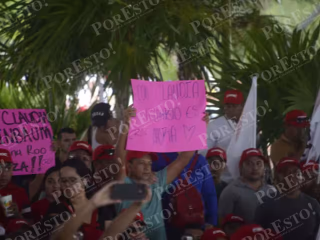 Ciudadanos mostraron su apoyo por medio de carteles dirigidos a la presidenta