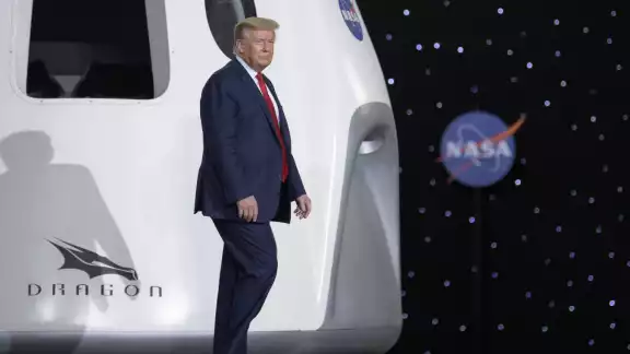 La nave Dragon fue utilizada recientemente para regresar a los astronautas varados en la Estación Espacial Internacional