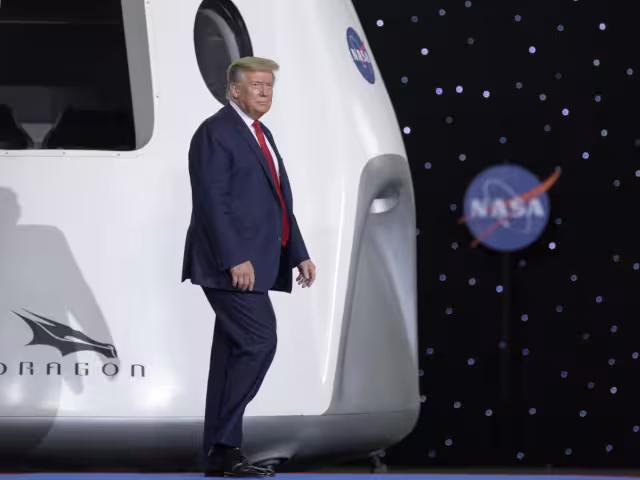 La nave Dragon fue utilizada recientemente para regresar a los astronautas varados en la Estación Espacial Internacional