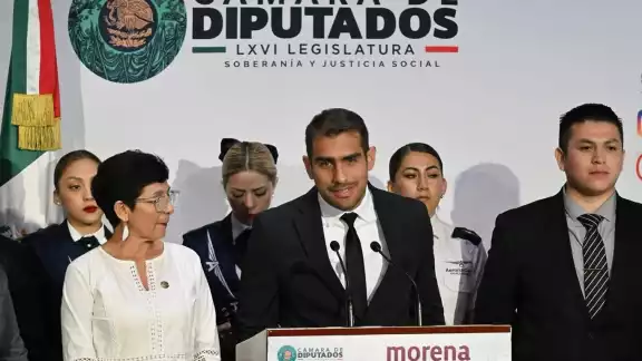 Roger Castillo, orgullo campechano: Cámara de Diputados reconoce al piloto que evitó tragedia aérea Roger Castillo, orgullo campechano: Cámara de Diputados reconoce al piloto que evitó tragedia aérea