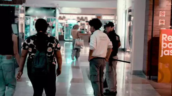 Presuntamente muchos de los atracos que suceden en las instalaciones no son denunciados, pues no tienen acceso a las cámaras. Presuntamente muchos de los atracos que suceden en las instalaciones no son denunciados, pues no tienen acceso a las cámaras.