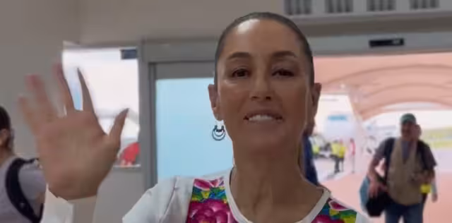 Claudia Sheiunbaum, virtual presidenta electa, llegó esta mañana a Minatitlán, Veracruz, para iniciar su gira junto al presidente López Obrador