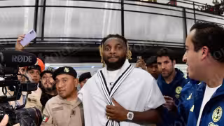 ¡Llegó el francés que revoluciona Coapa! Saint-Maximin pisa suelo azteca entre fiesta azulcrema 