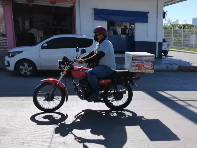 El exceso de velocidad es característico de quienes tripulan las unidades.