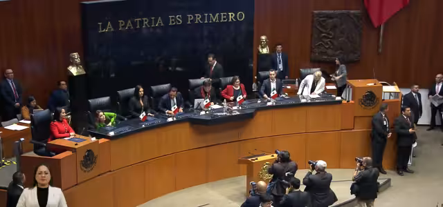 El exgobernador de Yucatán tomo protesta como Senador