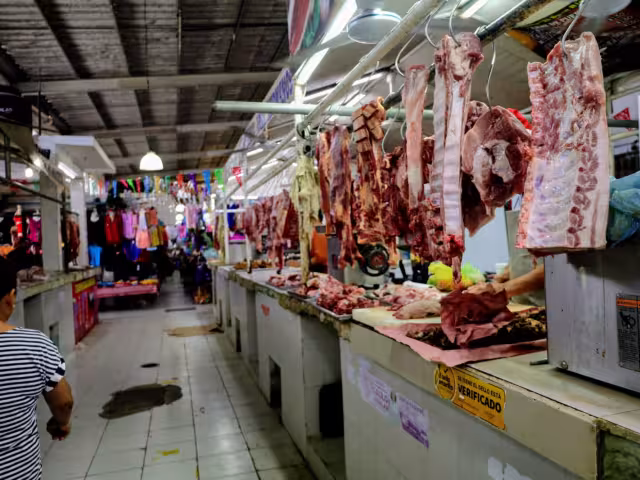 Los comerciantes han evitado incrementar los precios de las carnes