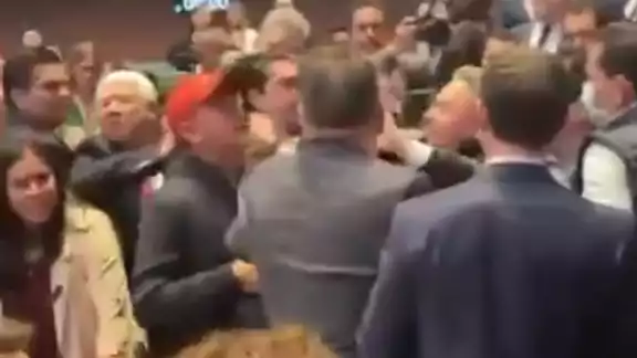 Senador Mario Vázquez presenta denuncia ante la FGR contra Miguel Ángel Yunes. Senador Mario Vázquez presenta denuncia ante la FGR contra Miguel Ángel Yunes.