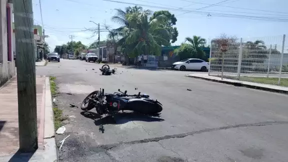 Aparentemente ambos conductores se encontraban conduciendo a exceso de velocidad Aparentemente ambos conductores se encontraban conduciendo a exceso de velocidad