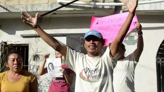  La familia se mantiene con la esperanza de que la ley no permita su salida del penal