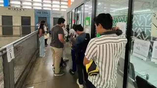 Mérida: Módulo de la ATY en el mercado San Benito recibe afluencia constante de estudiantes este jueves