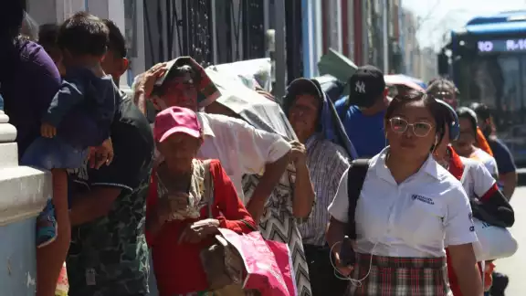 Los yucatecos expresaron las formas en que combaten las altas temperaturas durante esta temporada Los yucatecos expresaron las formas en que combaten las altas temperaturas durante esta temporada