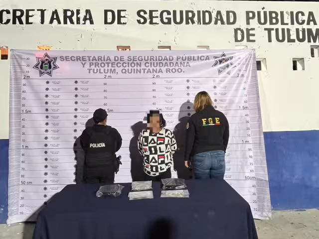 La mujer, identificada como Maricarmen “N”, fue asegurada junto con un arma punzocortante y un pantalón