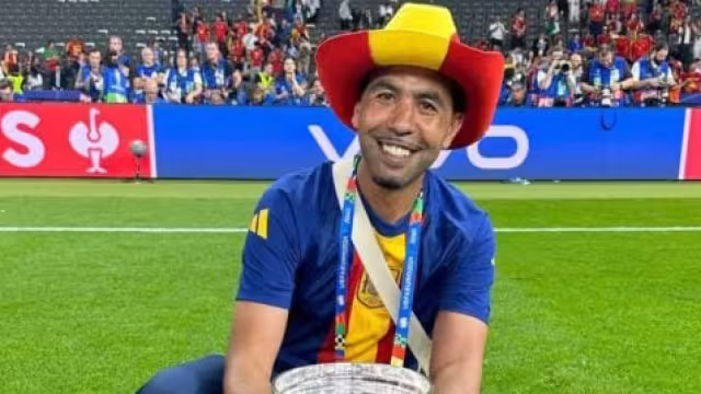 El padre del futbolista escribió en redes sociales