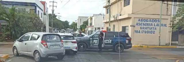 Elementos de Tránsito Municipal acudieron al sitio para realizar el peritaje correspondiente