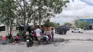 Con ramas, piedras y objetos bloquearon la vía para protestar