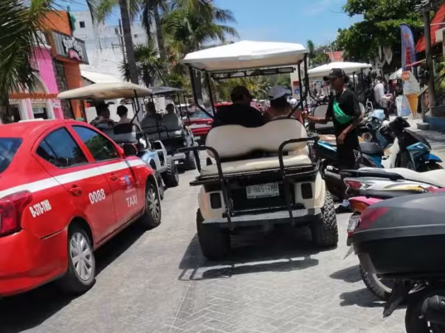 Petición de reducción de carritos de golf en Isla Mujeres