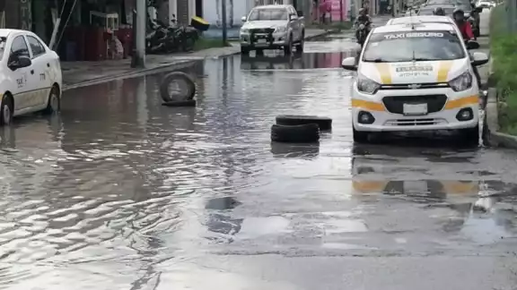 Fue apenas en el mes de septiembre que recién culminó cuando los baches fueron rellenados. Fue apenas en el mes de septiembre que recién culminó cuando los baches fueron rellenados.