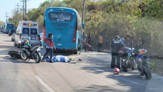 Pareja que viajaba en moto pierde la vida en el municipio de Solidaridad